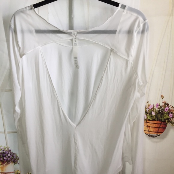 NWT WHITE LULULEMON MIX AND MESH LONG SLEEVE - 10 - Picture 6 of 7